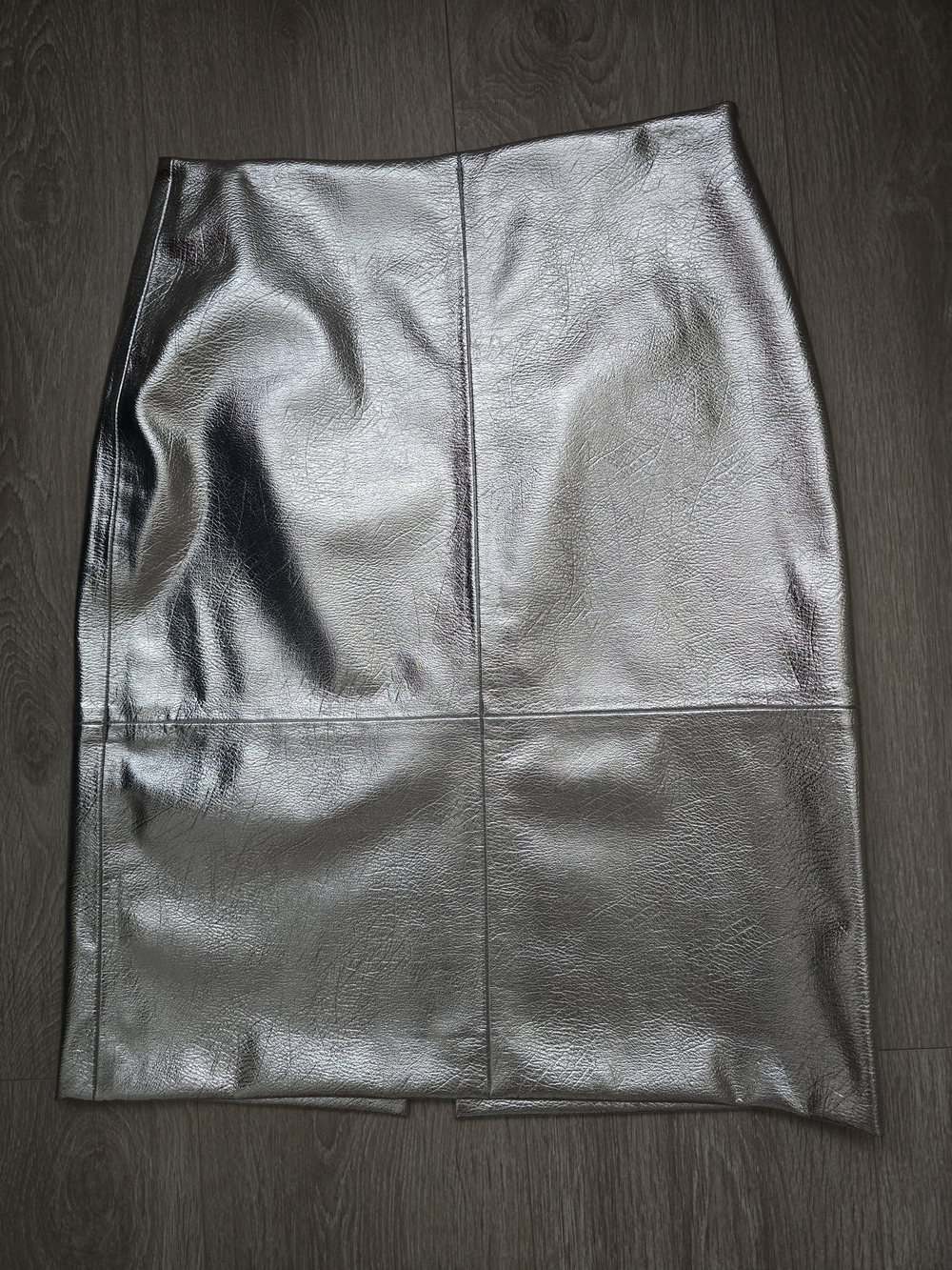 BNWT H&M Metallic Silver Faux-Leather Pencil Skirt Size 4